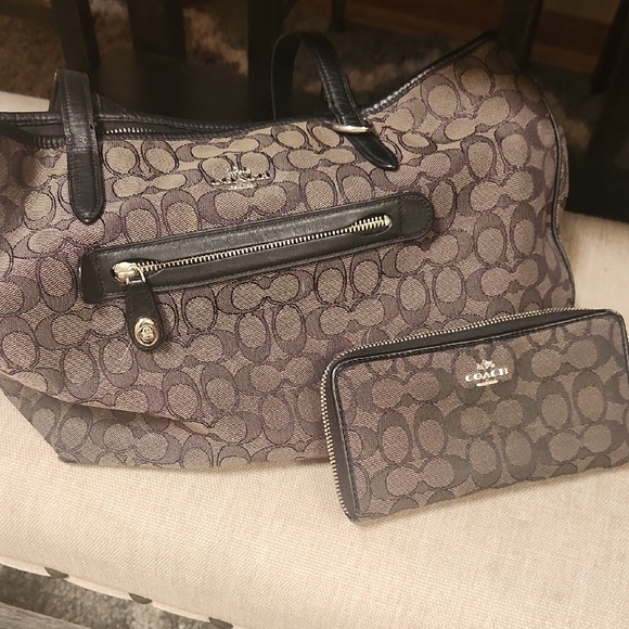 Coach Handbags - Coach Black and Gray Signature Tote With Full Size Wallet! Great Gift!